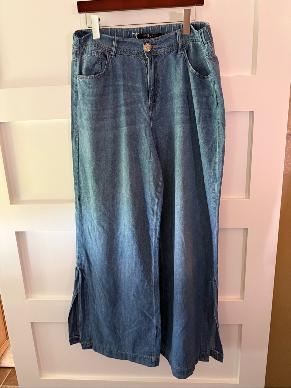 One 5 One Blue Wide-Leg Jeans Casual
comfy Relaxed side slits - Picture 2 of 9